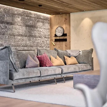 White Pearl By Myalps *