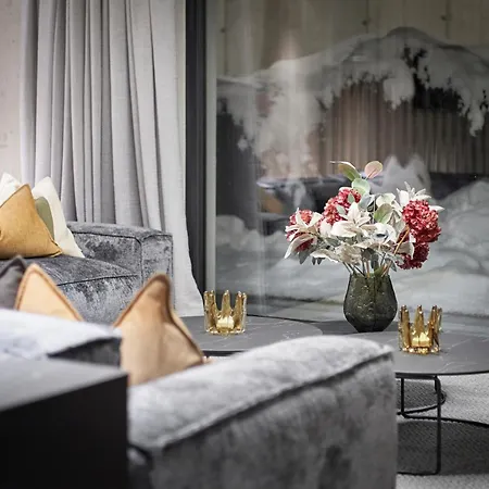 White Pearl By Myalps *